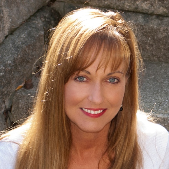 Meet your Posher, Kim - Picture 1 of 2